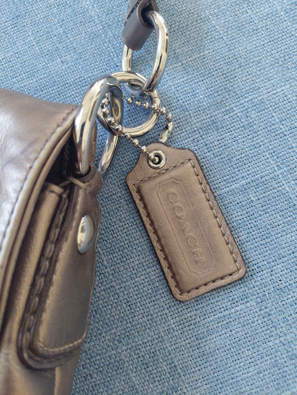 Vintage Coach Metallic Leather Shoulder Bag with Buckle Detail - Picture 2 of 16